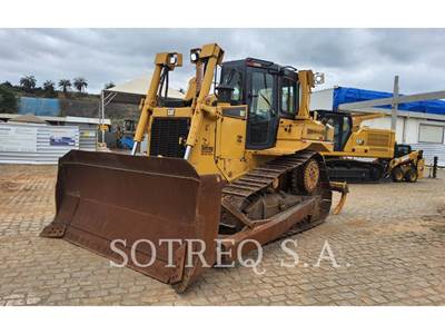 Caterpillar D6T Dozer