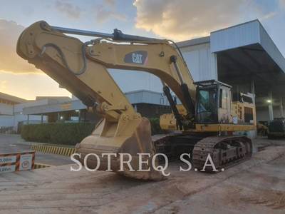 Caterpillar 374DL Excavator
