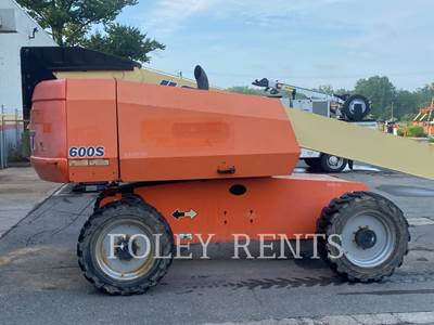 JLG 600S Boom Lift