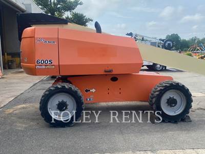 JLG 600S Boom Lift