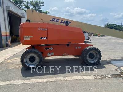 JLG 800S Boom Lift