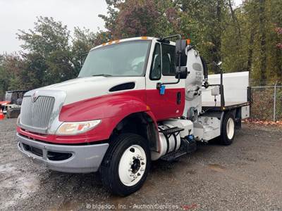 2016 International 4300 Sanitary Service Truck 8' Flatbed A/T Cummins bidadoo
