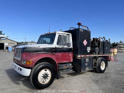 International 4700 900 Gallon Fuel Lube Flatbed Service Truck Compressor bidadoo