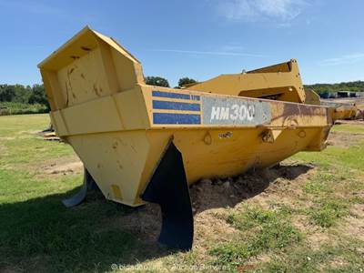 Komatsu HM300 Articulated Dump Truck Bed Attachment bidadoo