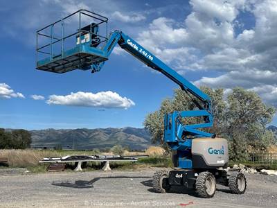 2016 Genie Z-62/40 62' 4WD Diesel Articulating Boom Lift Man Aerial bidadoo