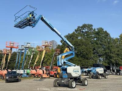2016 Genie Z-62/40 62' 4WD Diesel Articulating Boom Lift Man Aerial bidadoo