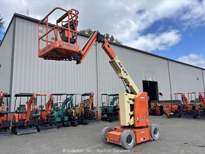2018 JLG E300AJP 30' 48V Electric Articulating Boom Lift Aerial Platform bidadoo