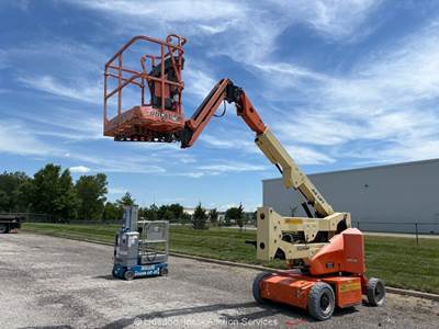 2017 JLG E400AJPN 40 ft Electric Articulating Boom Lift Man Aerial bidadoo