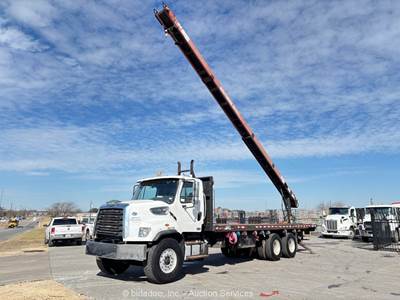 2014 FREIGHTLINER 108SD 30’ Conveyor 25' Flatbed Truck A/T Cummins PTO bidadoo