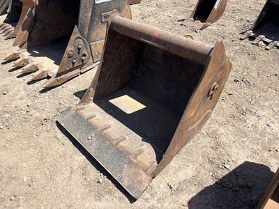 2020 CP 36" Backhoe Trenching Bucket Wain Roy Toothed Attachment bidadoo