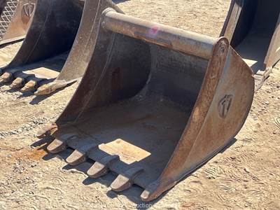 2022 Paladin 36" Heavy Duty Equipment Q/C Digging Bucket Attachment bidadoo