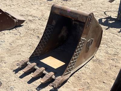 2023 Paladin 24" Q/C Pin-On Digging Bucket Heavy Equipment Attachment bidadoo