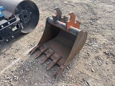 2019 24" Mini Excavator Digging Toothed Bucket Attachment Tool bidadoo