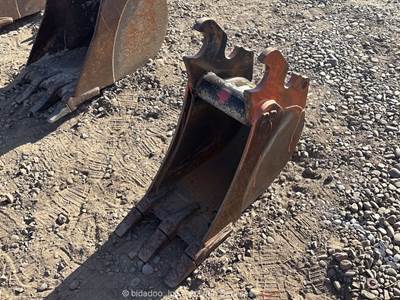 2023 12" Toothed Digging Mini Excavator Bucket Attachment Tool bidadoo