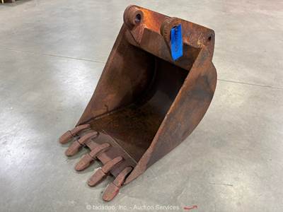 Industrial Heavy Equipment Hydraulic Excavator Bucket Attachment bidadoo