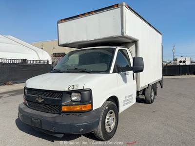 2016 Chevrolet EXPRESS CUTAWAY 3500 Delivery Box Truck Van Liftgate A/T bidadoo