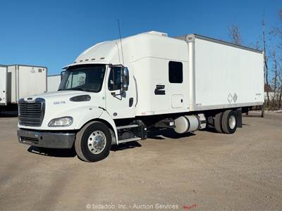 2015 Freightliner M2 22' Box Truck 8' Condo Sleeper Cab DD13 Diesel APU bidadoo