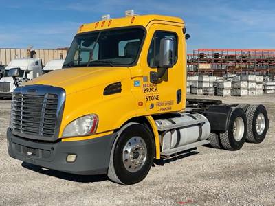 2015 FREIGHTLINER CASCADIA 113 T/A Semi Truck Tractor Detroit Diesel A/T bidadoo