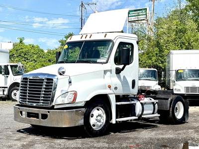 2018 Freightliner Cascadia 125 S/A Truck Tractor Day Cab Automatic A/R bidadoo
