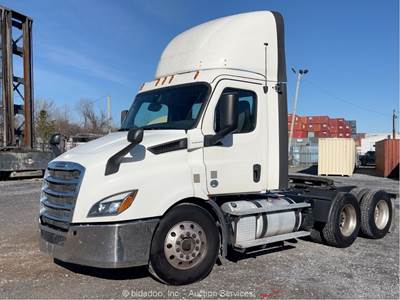 2019 Freightliner Cascadia T/A Day Cab Truck Tractor Detroit DD13 A/T bidadoo
