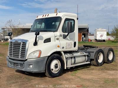 2014 Freightliner Cascadia T/A Day Cab Truck Tractor Detroit DD13 M/T bidadoo