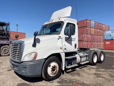 2014 Freightliner Cascadia T/A Day Cab Truck Tractor Cummins ISX15 M/T bidadoo