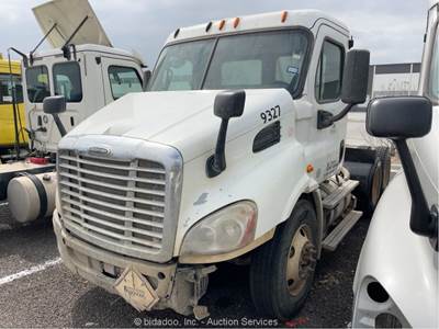 2016 Freightliner Cascadia T/A Day Cab Truck Tractor M/T Detroit bidadoo -Repair