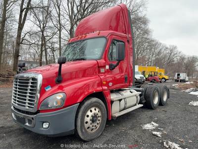 2019 Freightliner Cascadia T/A Day Cab Semi Truck Tractor Detroit A/T bidadoo