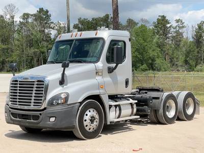 2016 Freightliner Cascadia T/A Day Cab Truck Tractor Semi Detroit Diesel bidadoo