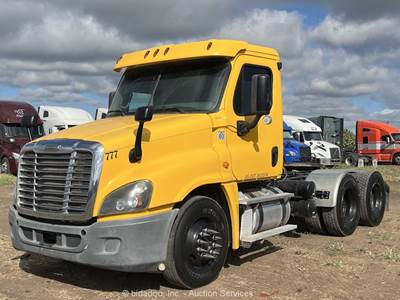 2015 Freightliner Cascadia T/A Day Cab Truck Tractor Detroit M/T PTO bidadoo