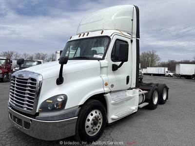 2019 Freightliner Cascadia T/A Day Cab Semi Truck Tractor Detroit A/T bidadoo
