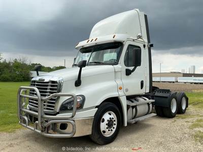 2015 Freightliner Cascadia T/A Day Cab Truck Tractor Detroit DD15 M/T bidadoo
