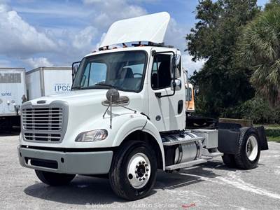 2015 Freightliner M2 112 S/A Day Cab Semi Truck Tractor Cummins ISL A/T bidadoo