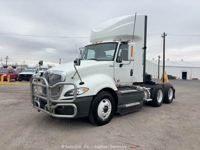2016 International LF687 T/A Day Cab Truck 5th Wheel Tractor Cummins M/T bidadoo