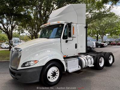 2015 International PROSTAR+ 122  T/A Daycab Semi Truck Tractor Cummins bidadoo