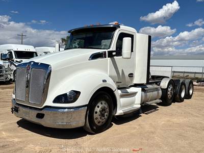 2019 Kenworth T680 Tri/A Semi Truck 5th Wheel Tractor Cummins X15 M/T bidadoo