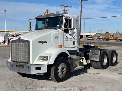 2001 Kenworth T800 T/A Semi Truck Tractor Day Cab CAT Diesel M/T bidadoo