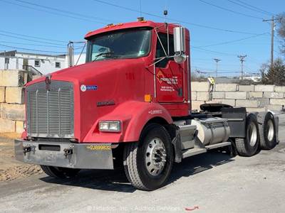 2002 Kenworth T800 T/A Day Cab Truck Tractor Caterpillar C-12 Diesel bidadoo