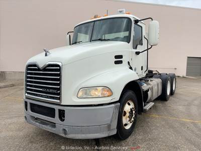 2015 Mack CXU613 T/A Day Cab Semi Truck Tractor MP7 Diesel 10spd A/R bidadoo