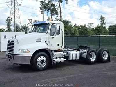2016 MACK CXU613 T/A Day Cab Semi Air Ride Tractor Truck MP8 M/T -Parts/Repair