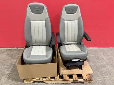 Peterbilt Semi Truck Tractor Air Suspension Replacement Seat bidadoo -New