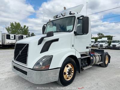 2016 Volvo VNL42 S/A Daycab Semi Truck Tractor D13 Diesel A/T A/R bidadoo