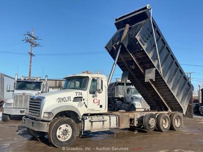 2012 Mack GU713 40 Yards Tri-Axle Dump Truck MP7 Diesel 405 HP A/T Tarp bidadoo