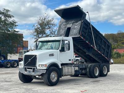 2019 Volvo VHD T/A 20 Yard Dump Truck 16’ Ox Body Tarp A/T PTO A/C bidadoo