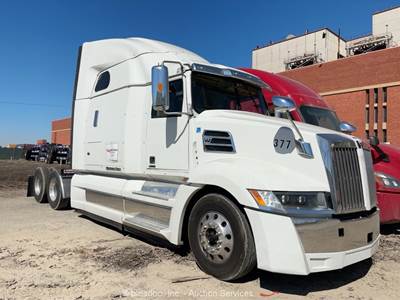 2020 Western Star 5700 T/A Sleeper Truck Tractor Detroit DD15 A/T -Parts/Repair