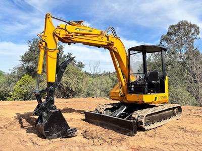 Komatsu PC50UU-2 Excavator Crawler Trackhoe Dozer Hyd Thumb Offset Boom bidadoo