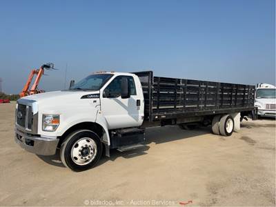 2016 Ford F-650 LOW MILES 24' Flatbed Stakebed S/A 6.8L V10 A/T bidadoo
