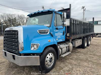 2016 Freightliner 108SD 22' Flatbed Stake Body Truck Cummins Liftgate bidadoo