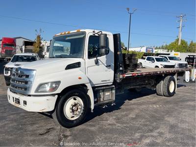 2018 Hino 268A 23' S/A Flatbed Stakebed Cargo Truck Thieman Liftgate A/T bidadoo
