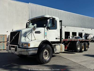 2013 Volvo VHD 24' Flatbed Stakebed Truck Tri-Axle 12.8L Diesel AC/Heat bidadoo